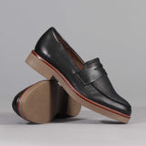 Classic loafers in Black - 12675