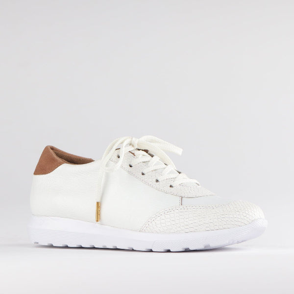 Froggie Shoes Shoes Lace-up Sneaker in White - 12594