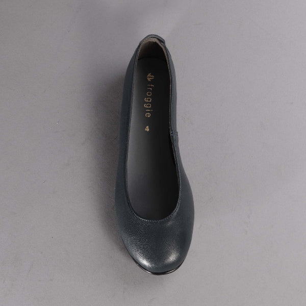 Factory Shop Shoes Flat Pump in Navy - 12546