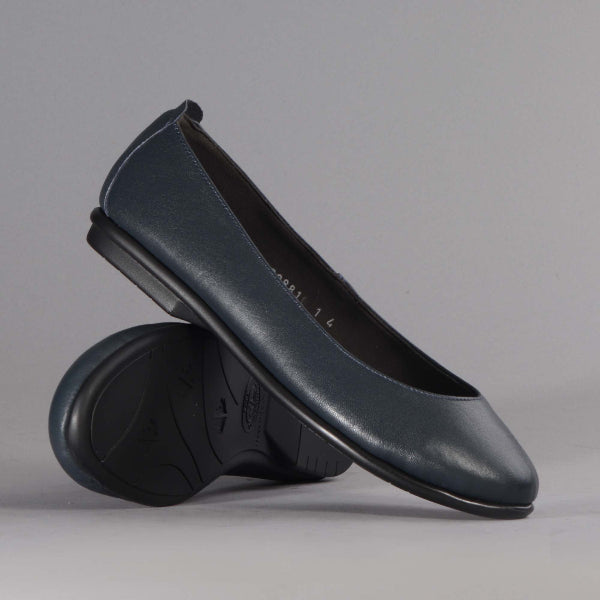 Factory Shop Shoes Flat Pump in Navy - 12546