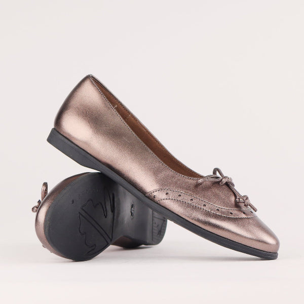 Factory Shop Shoes Flat Pump with Bow in Lead Metallic - 12642