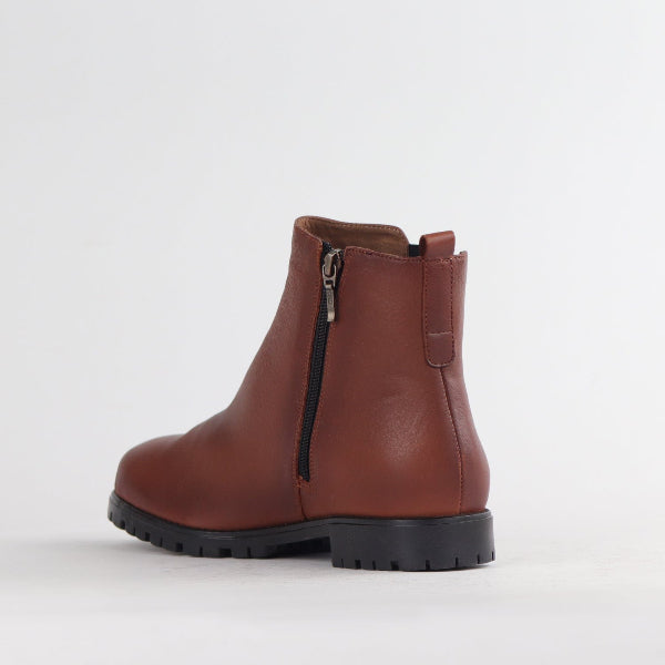 Froggie Shoes Shoes Chelsea Ankle Boot in Chestnut - 12435