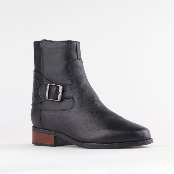 Froggie Shoes Shoes Flat Ankle Boot with Elastic in Black - 12605