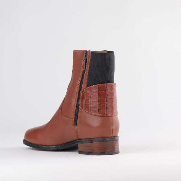 Froggie Shoes Shoes Flat Ankle Boot with Elastic in Chestnut - 12605