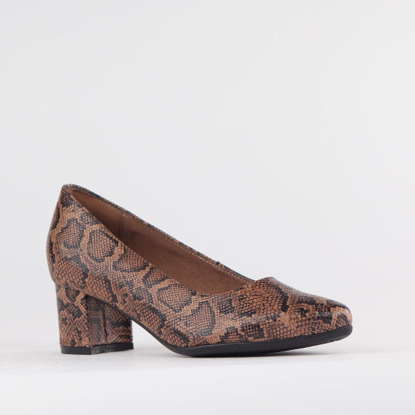 Froggie Shoes Shoes Pointed Block Heel Court Shoes in Saddle - 12604