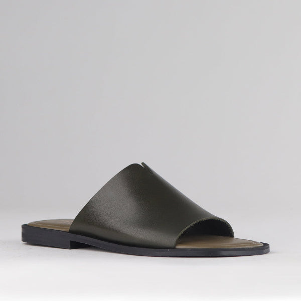 Froggie Shoes Shoes Unlined Leather Slide in Forest - 12862