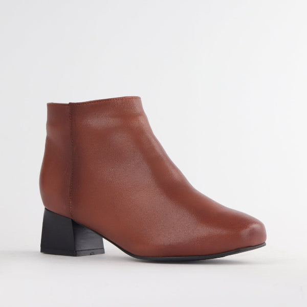 Froggie Shoes Shoes Block Heel Ankle Boot in Chestnut - 12607
