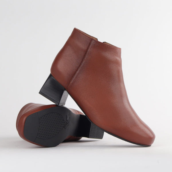 Froggie Shoes Shoes Block Heel Ankle Boot in Chestnut - 12607