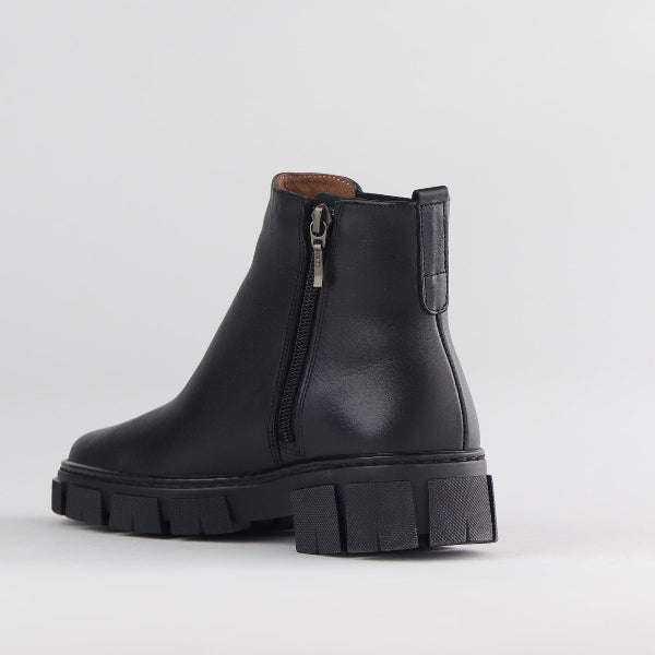 Froggie Shoes Shoes Chunky Sole Ankle Boot in Black - 12773