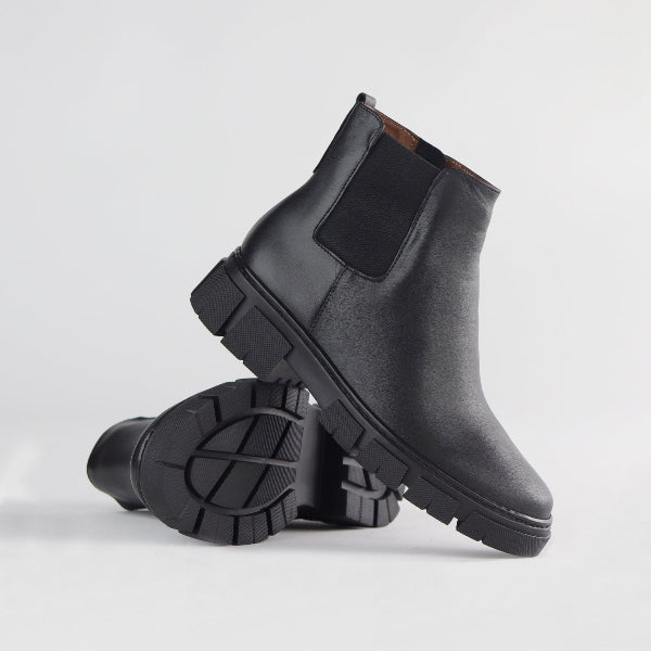Froggie Shoes Shoes Chunky Sole Ankle Boot in Black - 12773
