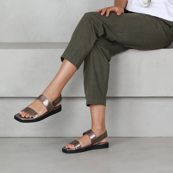 Froggie Shoes Shoes Double band Velcro backstrap in Lead Metallic - 12867