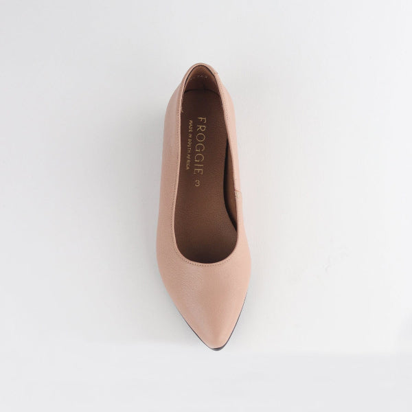 Froggie Shoes Shoes Flat Pointed Court Shoe in Nude Porcelain - 12713