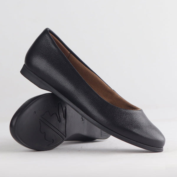 Froggie Shoes Shoes Flat Pump in Black - 12764