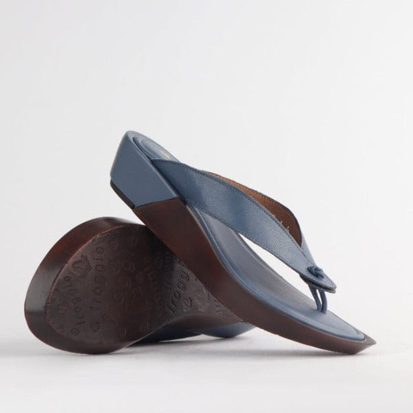 Froggie Shoes Shoes Rox Thong Sandal in Manager - 10737