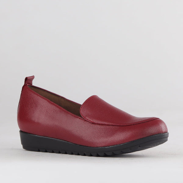 Factory Shop Shoes Slip-on Loafer in Red - 12529