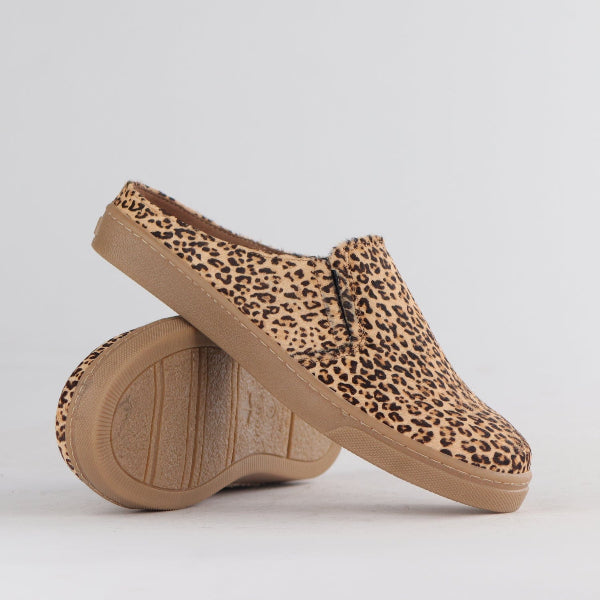 Froggie Shoes Shoes Slip-on sneakers with Removable Footbed in Cheetah Print - 12797