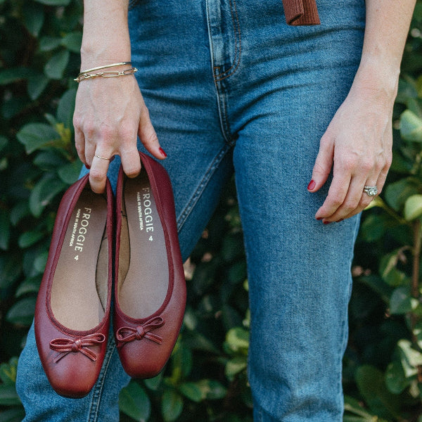 Froggie Shoes Shoes Soft Square Toe Ballerina Flat Pump with Bow in Burgundy Multi- 12796