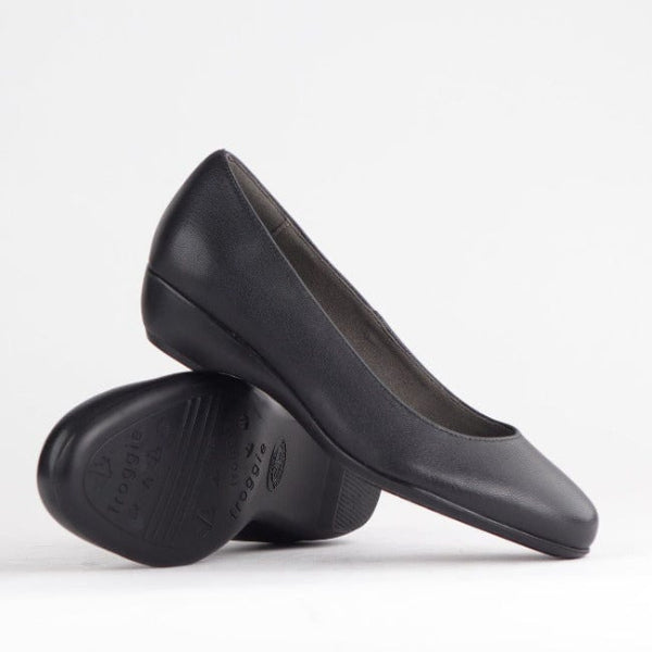 Froggie Shoes Shoes Wider Fit Court Shoe in Black - 10099