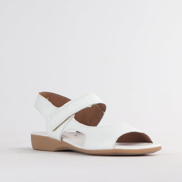 Froggie Shoes Shoes Wider Fit Slingback Flat Sandal in White - 12221
