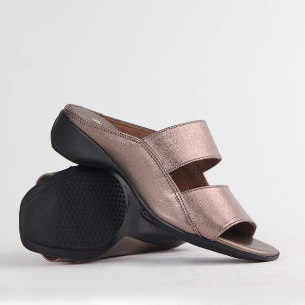 Froggie Shoes Slip-on Mule Sandal in Lead Pearl- 12317