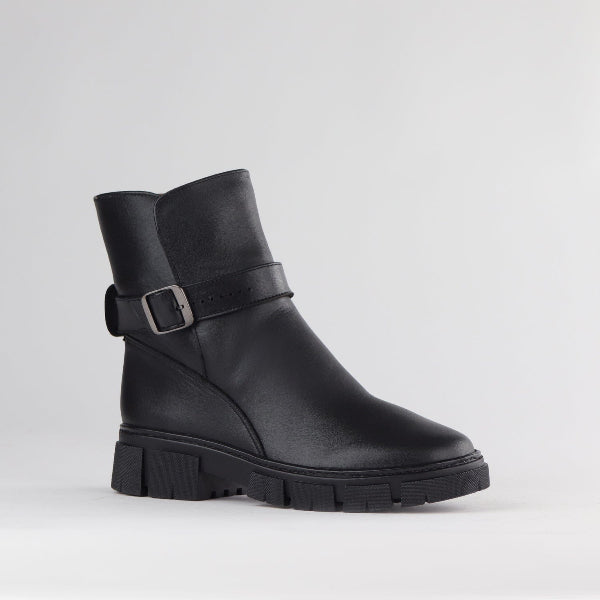 Froggie Shoes Shoes Ankle Boot with a Chunky Twist Sole and Strap in Black - 12799