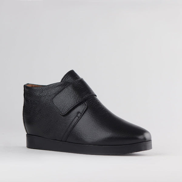 Froggie Shoes Shoes Square Toe Ankle Boot with Velcro Strap in Black - 12768