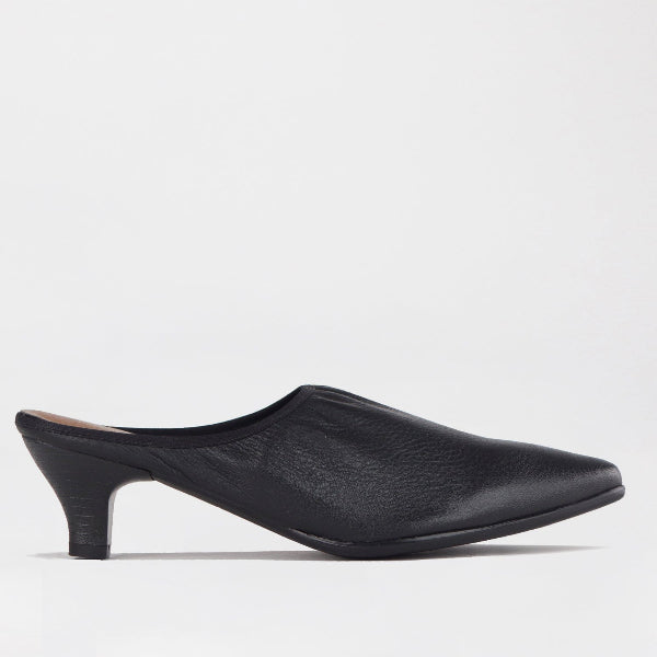 black low heel dress shoes closed toe Amazon.com | EBYNUE Women's Pumps Low Heel 2.5 inch Pointed Closed Toe Slingback Kitten Heels Party Wedding Comfortable Dress Shoes Black