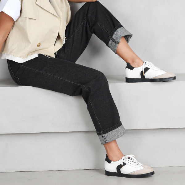 Froggie Shoes Shoes Lace -Up Sleek Retro Sneaker in White Multi - 12805