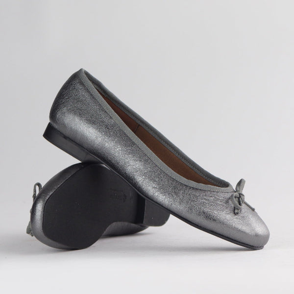 Froggie Shoes Shoes Soft Square Toe Ballerina Flat Pump with Bow in Pewter Multi- 12797