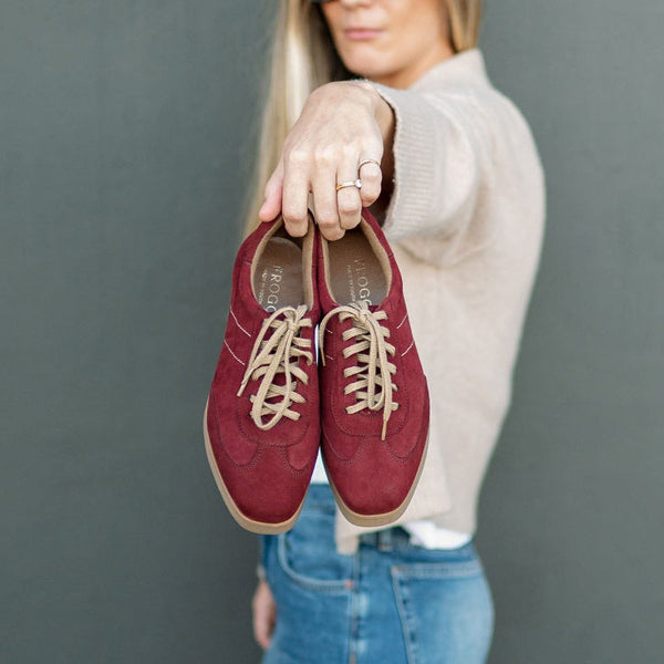 Froggie Shoes Shoes Suede Sneaker in Burgundy - 12896