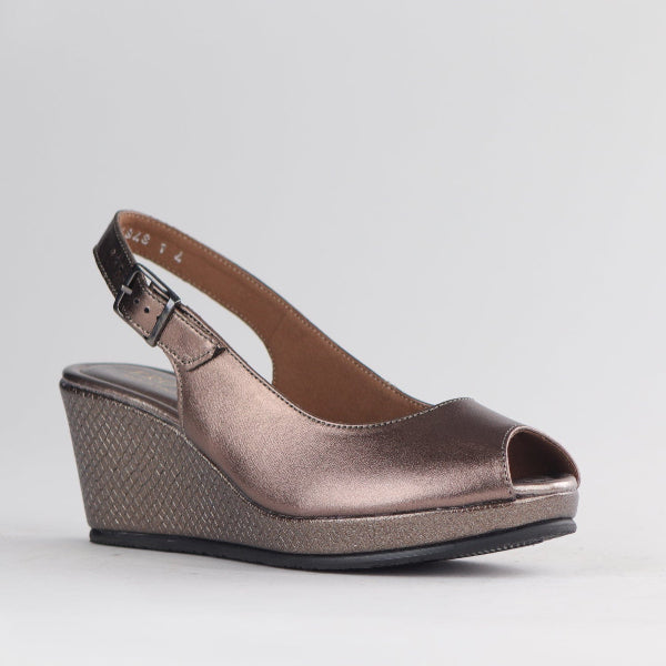 Froggie Shoes Shoes Slingback Wedge Sandal in lead Multi - 10715