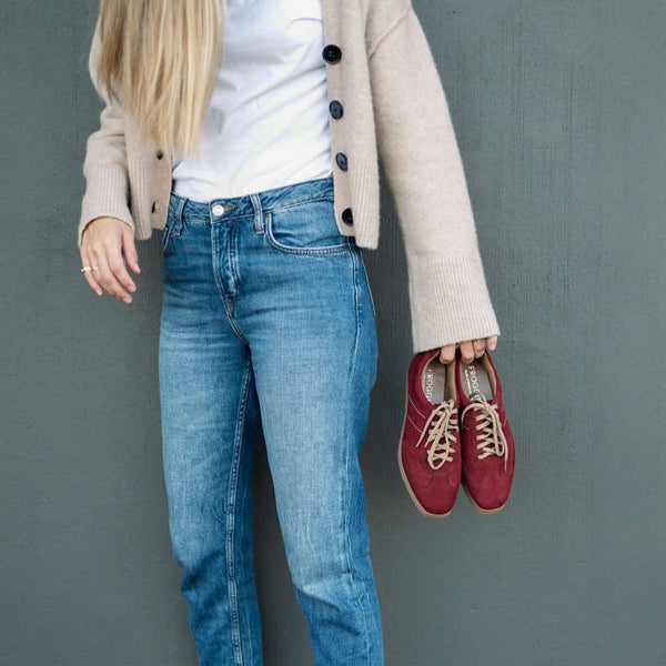 Froggie Shoes Shoes Suede Sneaker in Burgundy