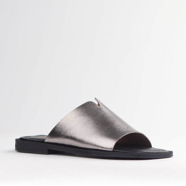Froggie Shoes Shoes Unlined Leather Slide in Pewter - 12862