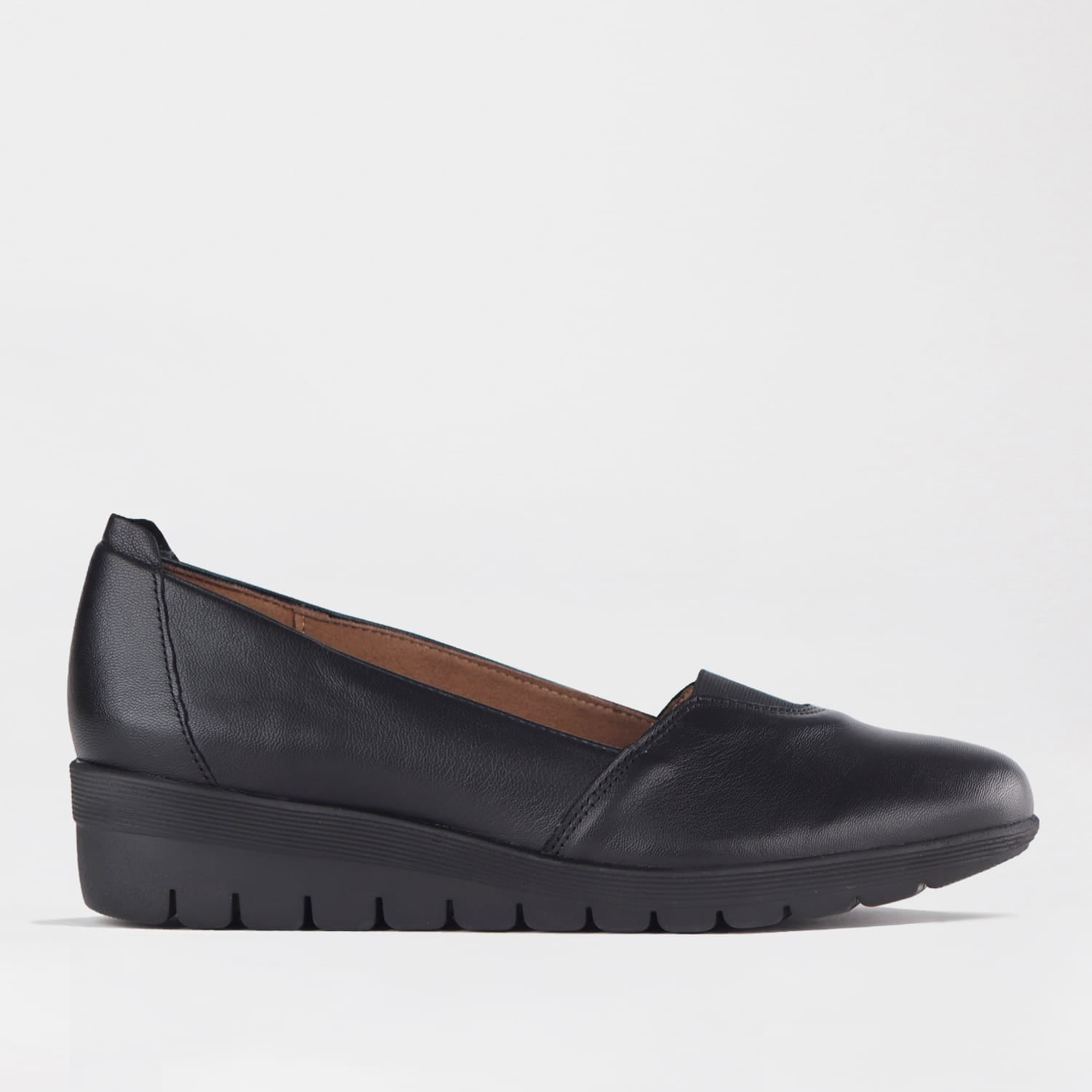 Factory Shop Shoes C37 / Black / 12643 Froggie Women’s Classic Comfort Slip-On Black Leather - 12643