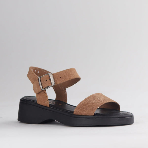 Factory Shop Shoes Chic Leather Strappy Sandals in Tobacco - 12936