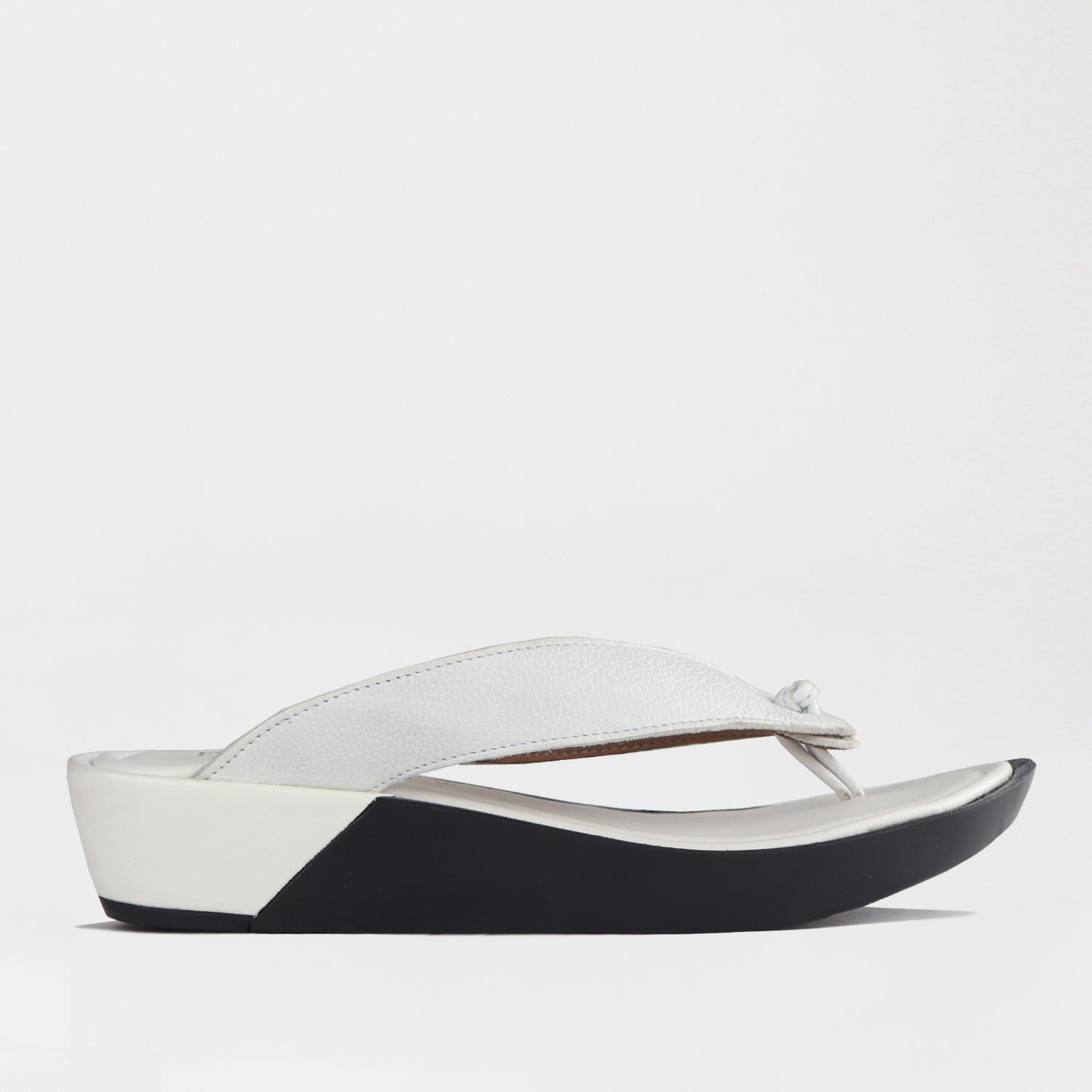 Froggie Shoes Shoes 3 / White / 10737 Rox Thong Sandal in White - 10737