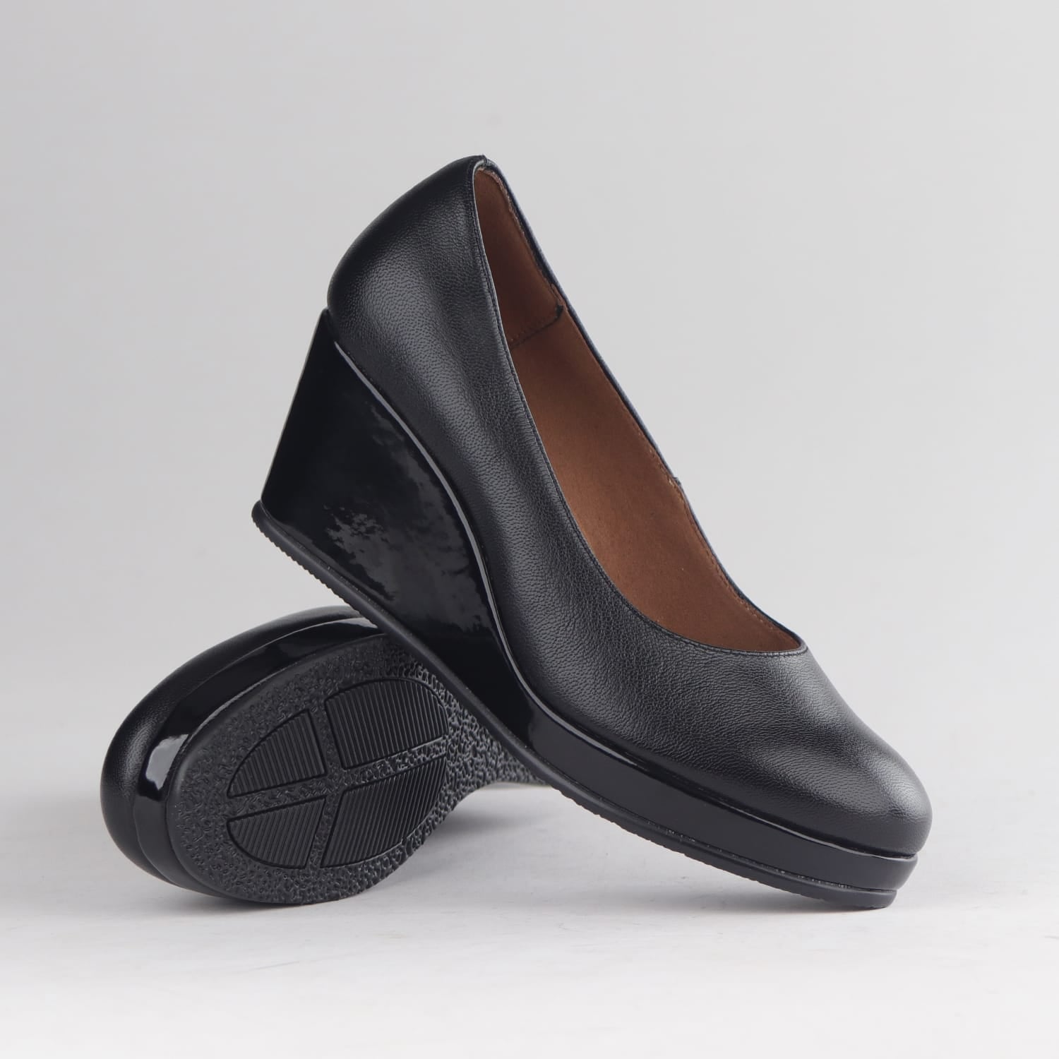Froggie Shoes Shoes Froggie Women’s Wedge Pump- Black Leather and Patent Leather- 11168