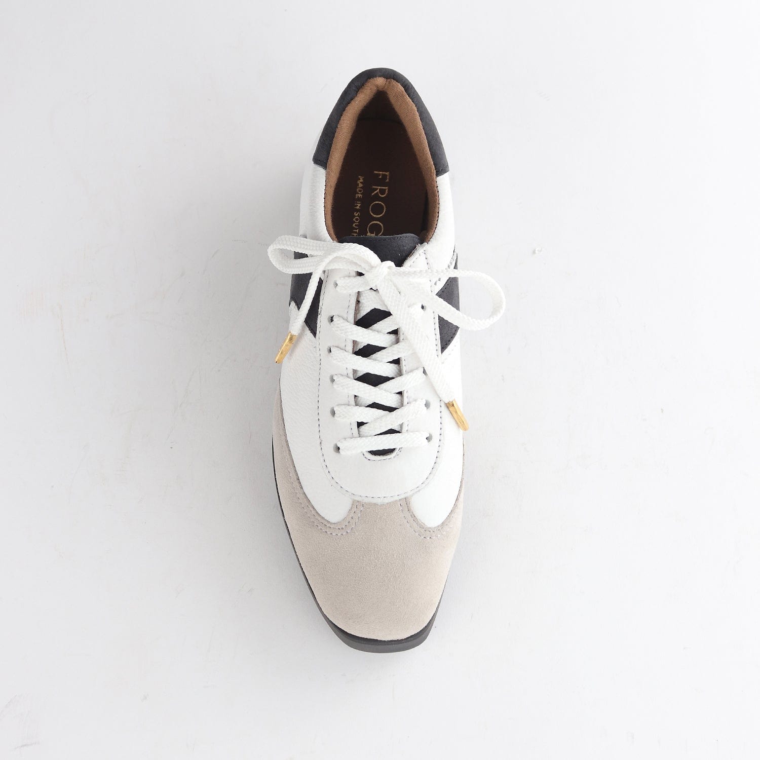 Froggie Shoes Shoes Lace -Up Sleek Retro Sneaker in White Multi - 12805