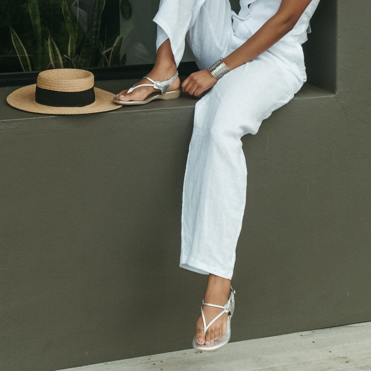 Froggie Shoes Shoes Thong Flat Sandal in Silver - 10732