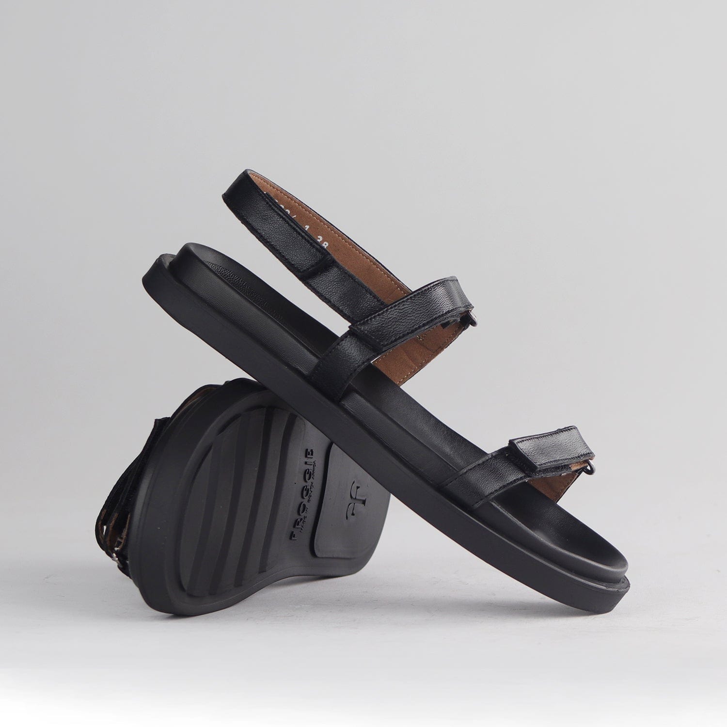 Froggie Shoes Shoes Velcro strop in Black - 12690