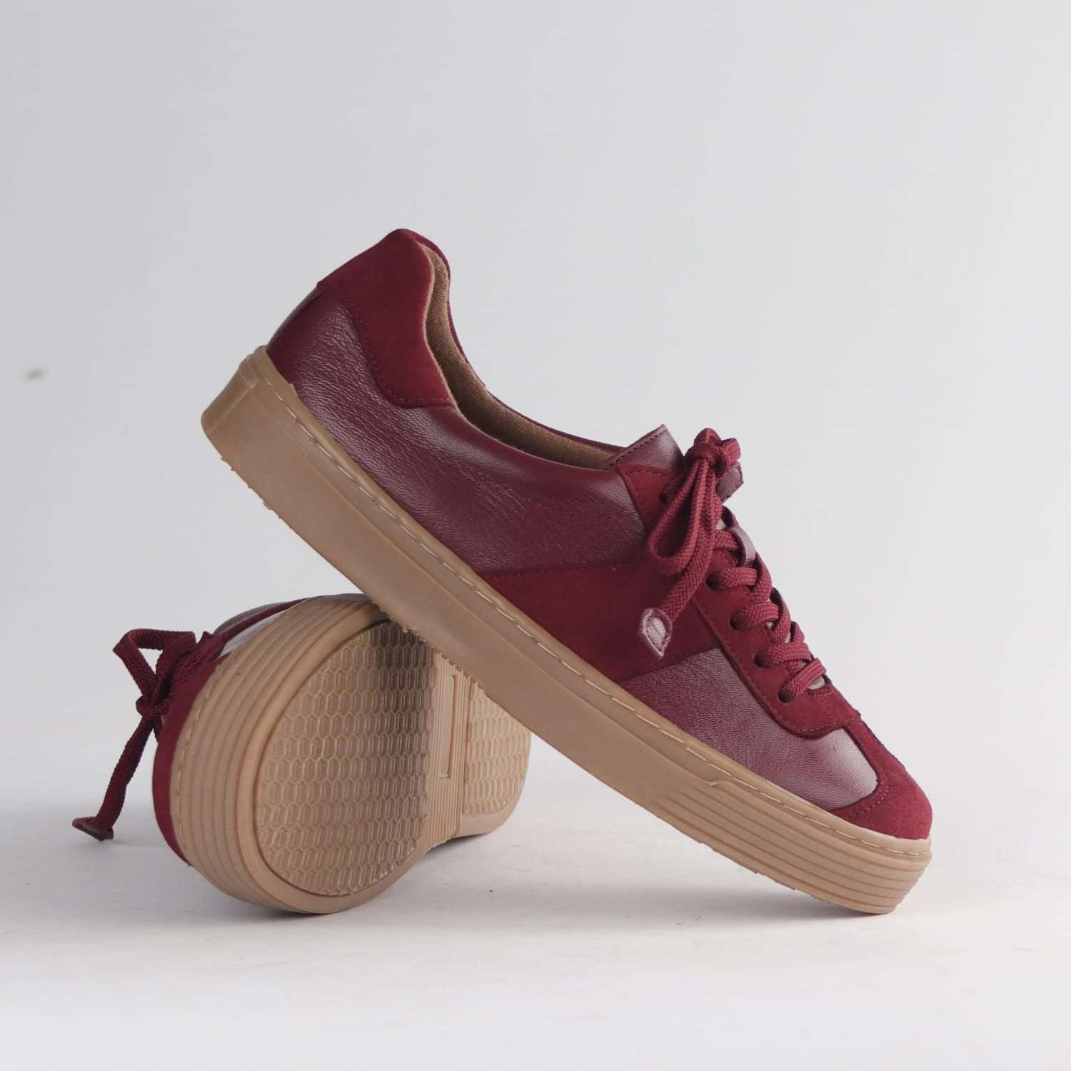 Froggie Shoes Sneakers Retro Lace-up Sneaker