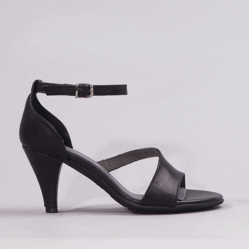 Strappy High Heel in Black - 12566