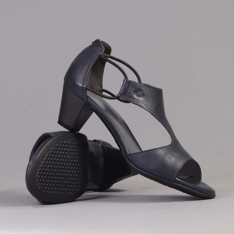 Wider Fit T-Bar Heel in Navy - 11645