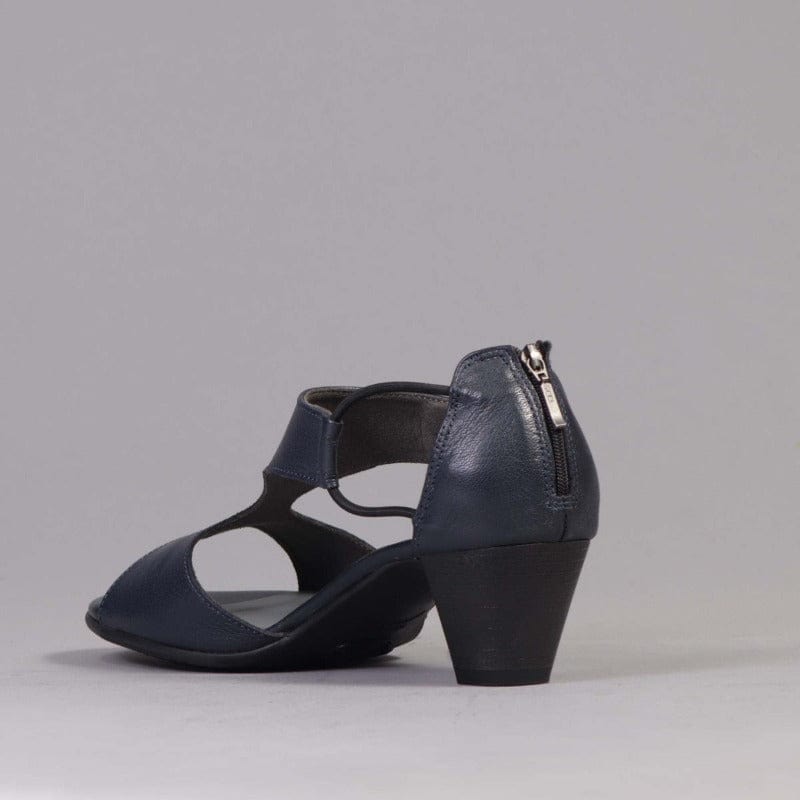 Wider Fit T-Bar Heel in Navy - 11645