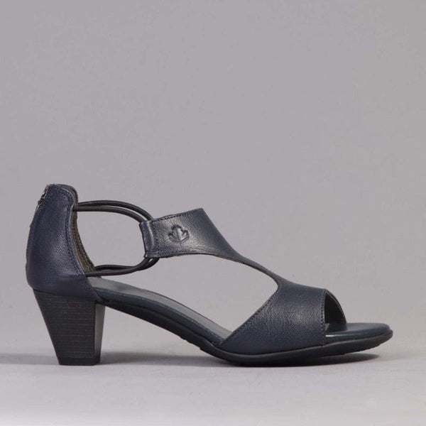 Wider Fit T-Bar Heel in Navy - 11645