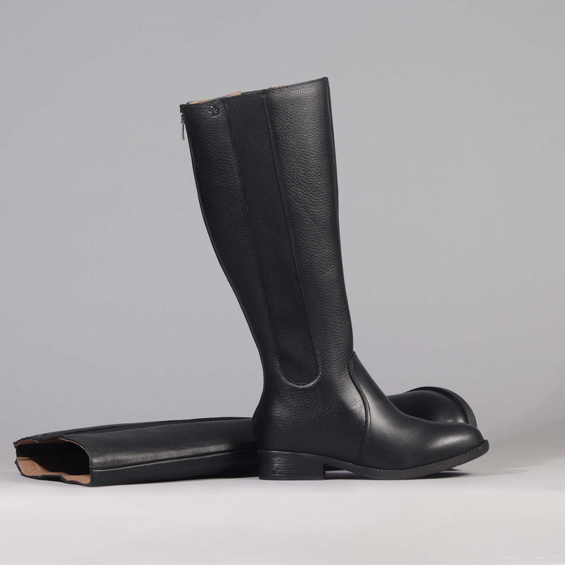 Knee high Flat Boot in Black - 12645