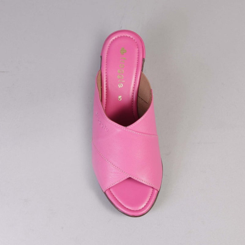 Slip-on Wedge in Hot Pink