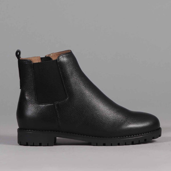 Chelsea Ankle boot in Black 