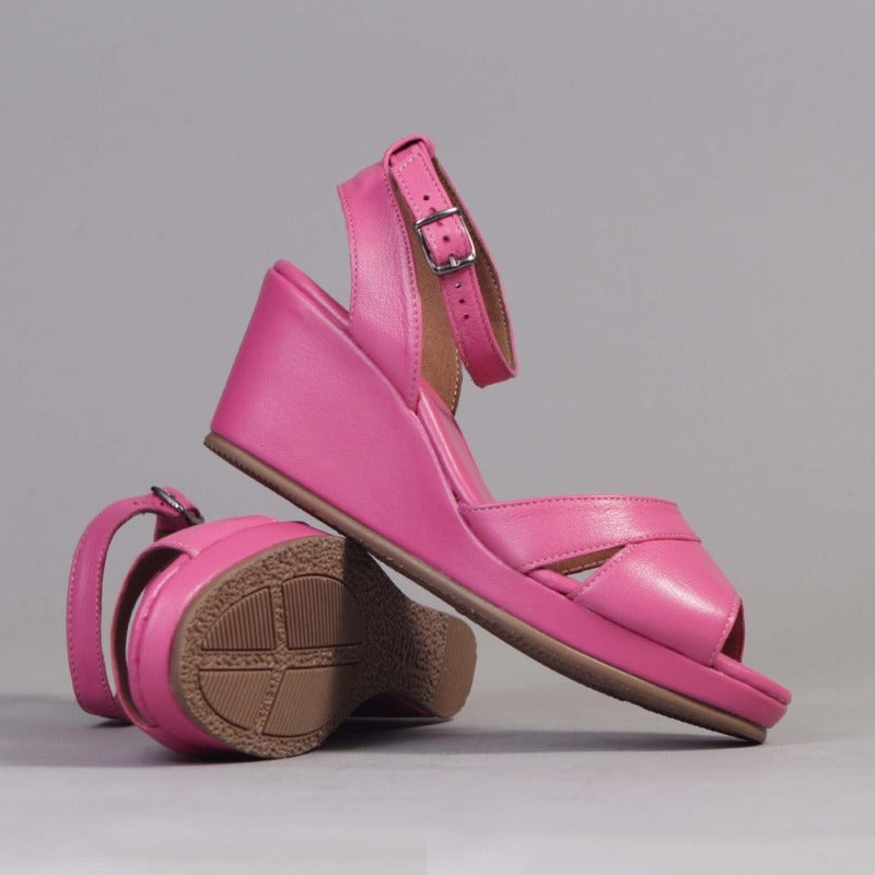 Froggie Slingback Sandal Wedges in Hot Pink