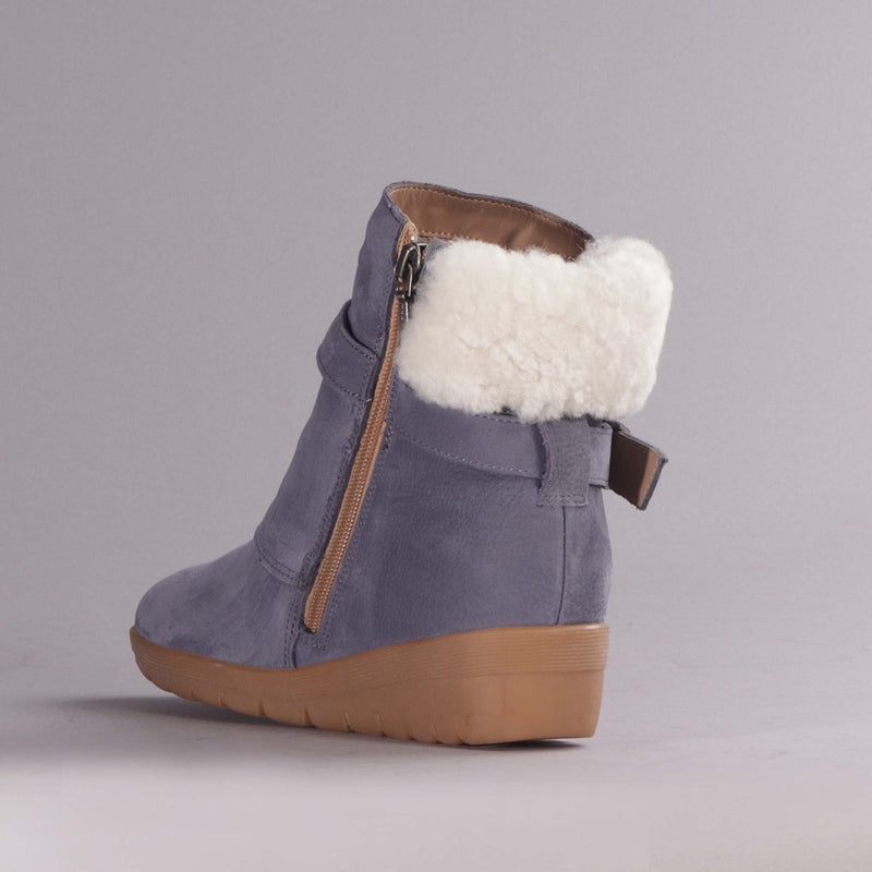 Fur Collar Ankle Boot in Manager